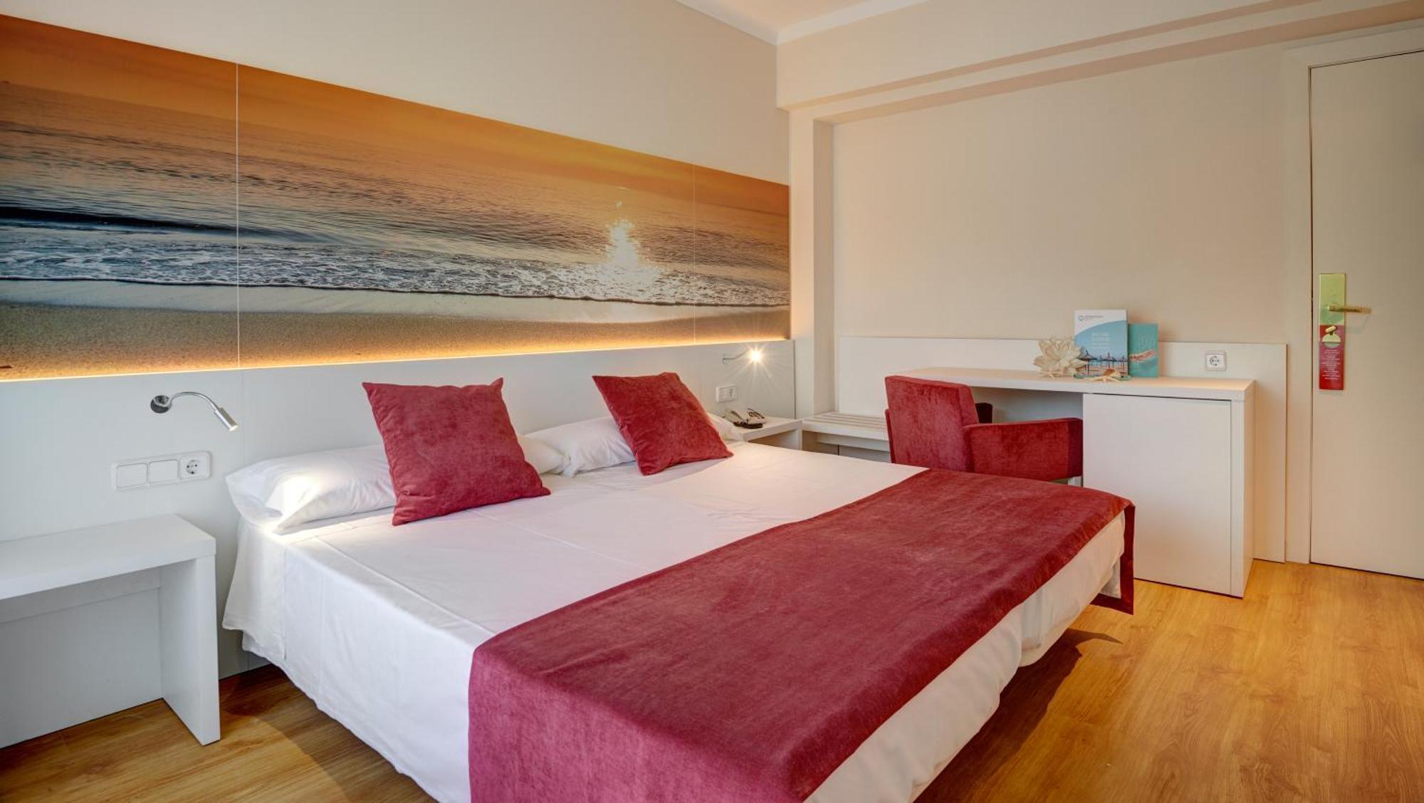Standard Double Room,1272327610:JPEG